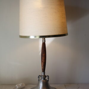 Klassisk antikk bordlampe